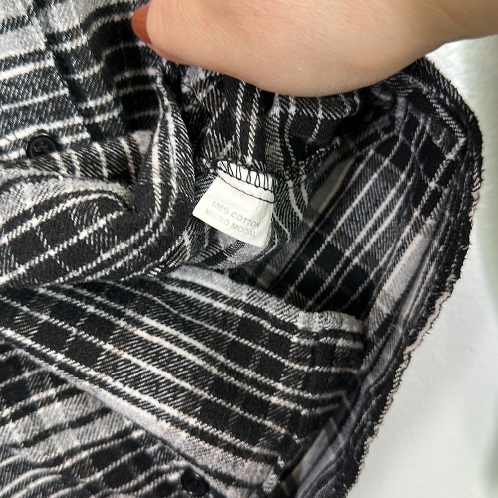 Brandy Melville plaid flannel button up casual shirt - Picture 3 of 6